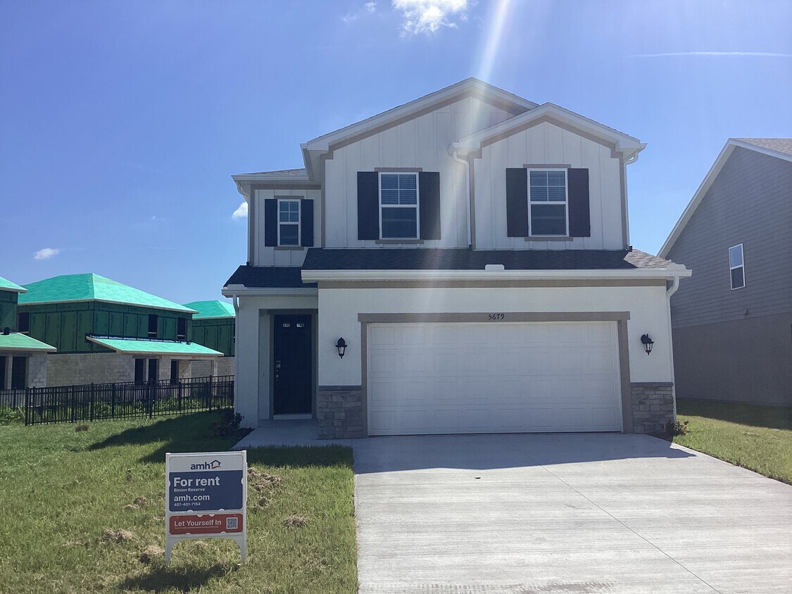 Foto principal - 5679 Oesterle Rd