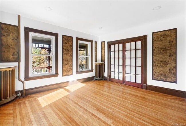 Building Photo - 1166 N Rd