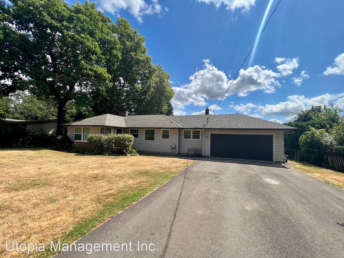 Foto principal - 3 br, 1 bath House - 1650 NW 1st St