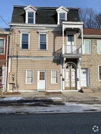 Building Photo - 161 W North St