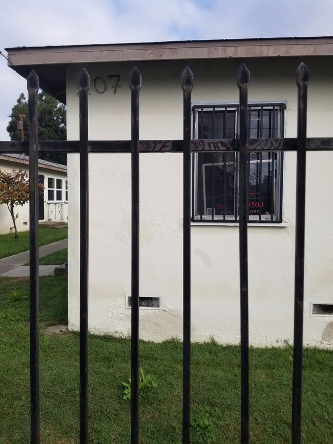 Foto del edificio - Cozy 1 bed one Bath unit