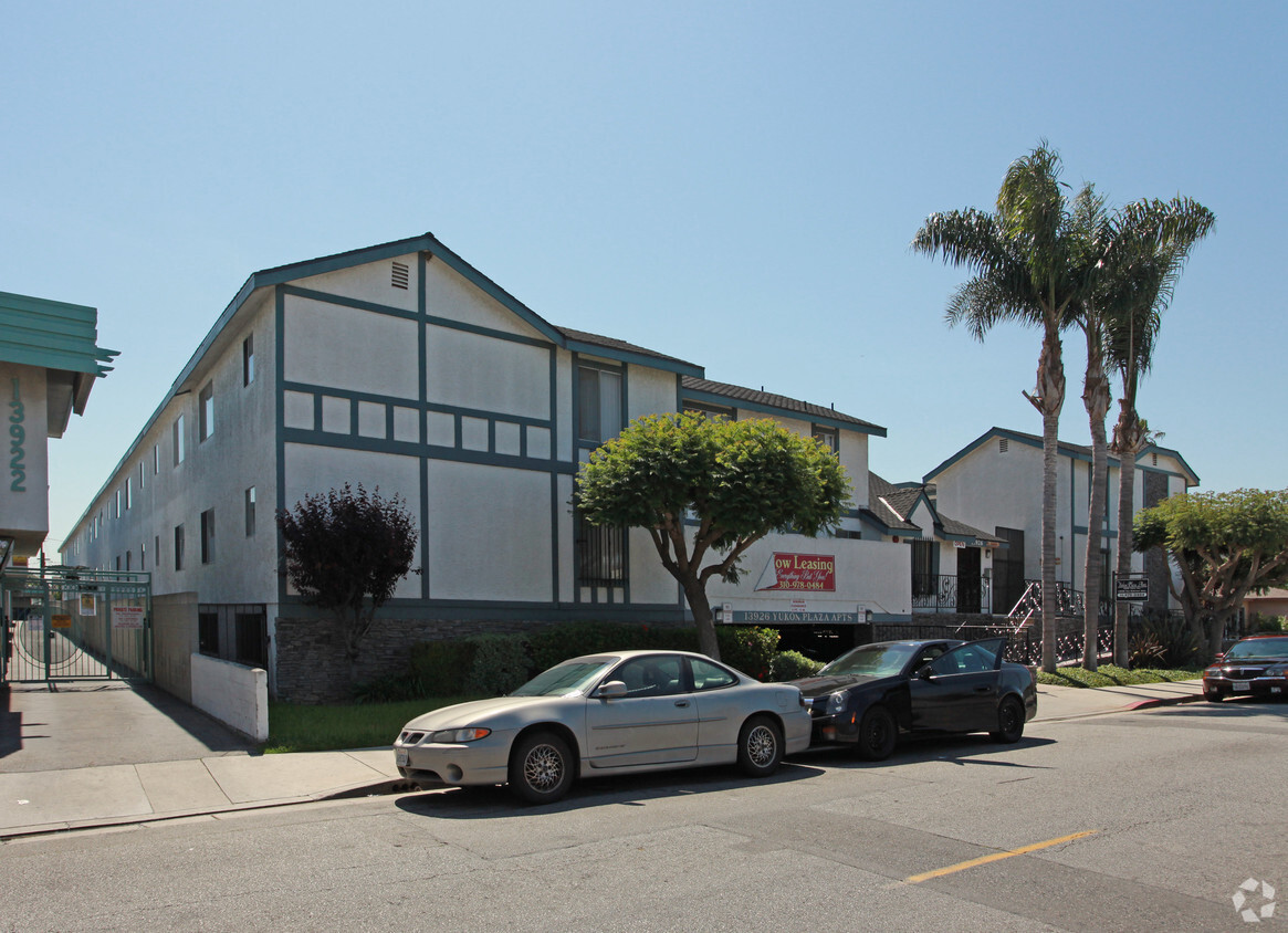 Building Photo - Yukon Plaza Apartments