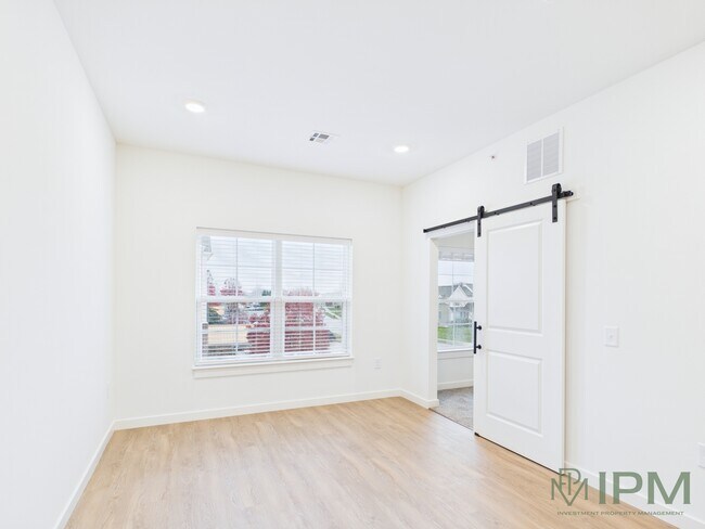 Foto del edificio - Luxury Style Apartments Located in York Suburban School District