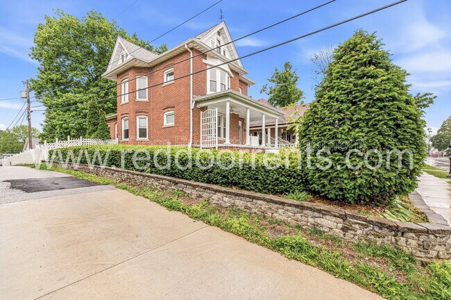 Foto del edificio - 71 W High St