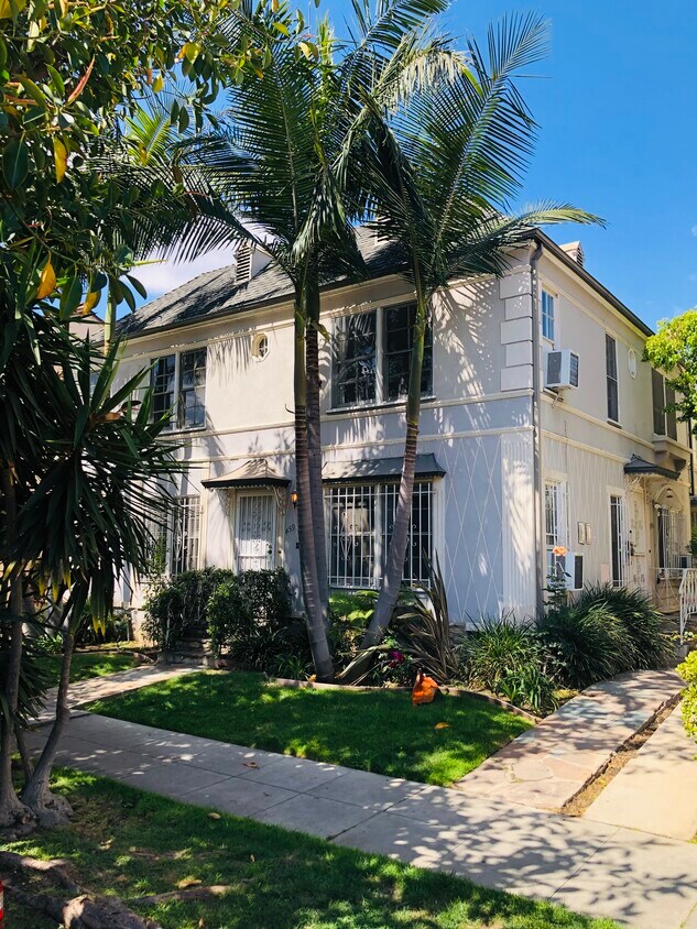 18 Houses for Rent in Miracle Mile, CA Westside Rentals