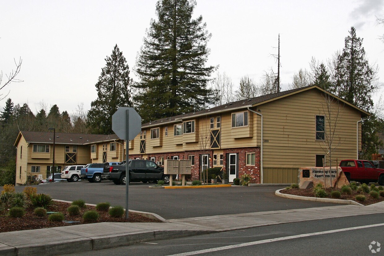 Harmony Park Apartments Townhomes for Rent Milwaukie, OR