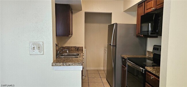 Foto del edificio - 2865 Winkler Ave