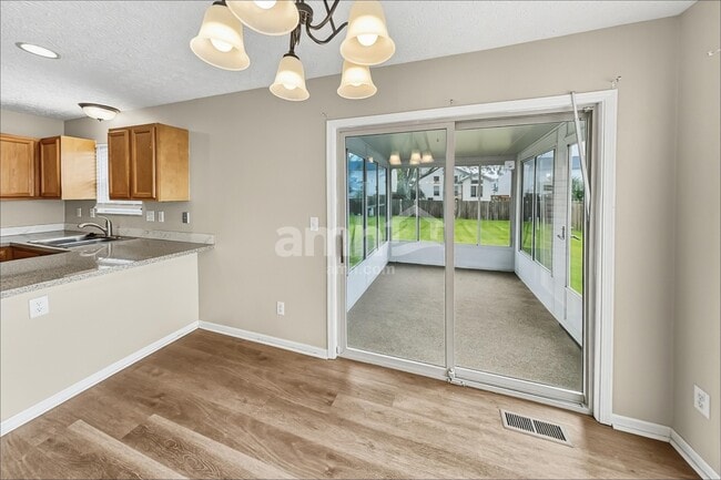 Building Photo - 492 Candleglow Rd