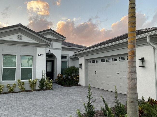 Photo - 4685 Estates Cir (Westlake, FL) House
