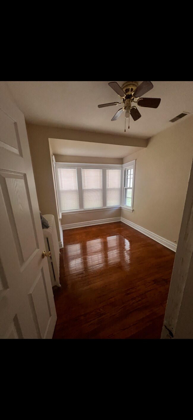 Foto del edificio - 3643 Dover Pl
