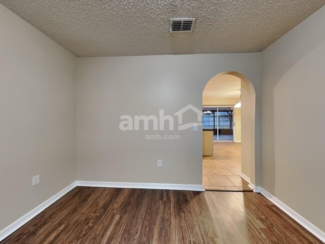 Foto del edificio - 1071 Royal Marquis Cir