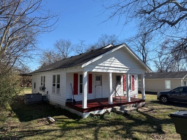 Building Photo - Charming Duplex in Gallatin