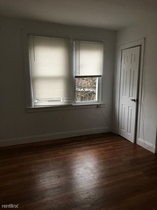 Foto del edificio - 6818 Wyncote Ave
