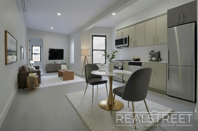 Building Photo - Brand New 1 Bed w Full Kitchen Amenities i...