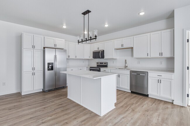 Foto del edificio - 2465 62nd Ave S