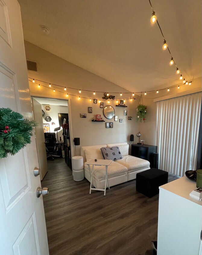 Entrance - 8463 De Soto Ave
