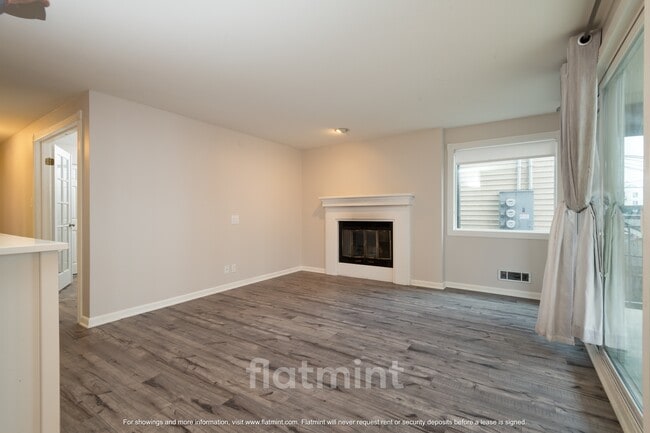 Photo - 8720 Phinney Ave N Townhome