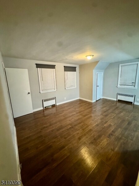 Foto del edificio - 373 Floral Ln