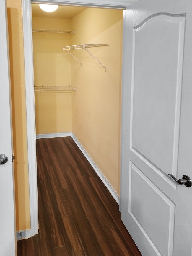 Building Photo - 2505 San Gabriel St