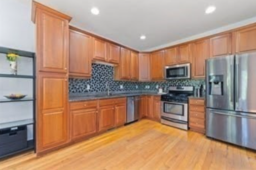 Primary Photo - 4 Minuteman Ln