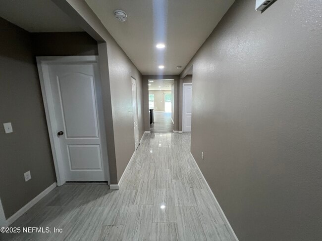 Building Photo - 12324 Crossfield Dr