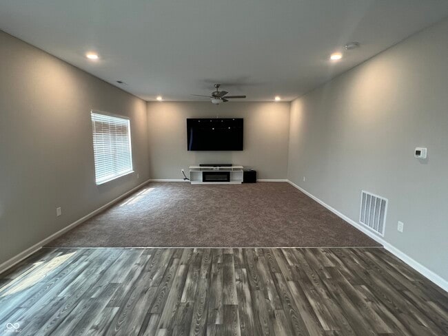 Building Photo - 1014 Sagittarius Ave
