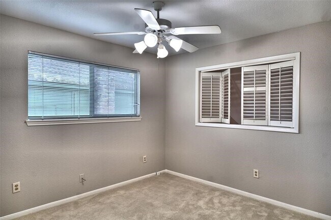 Foto del edificio - 9206 Prairie Trails Dr