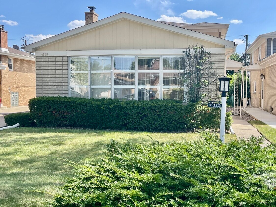 Foto principal - 4825 Sherwin Ave