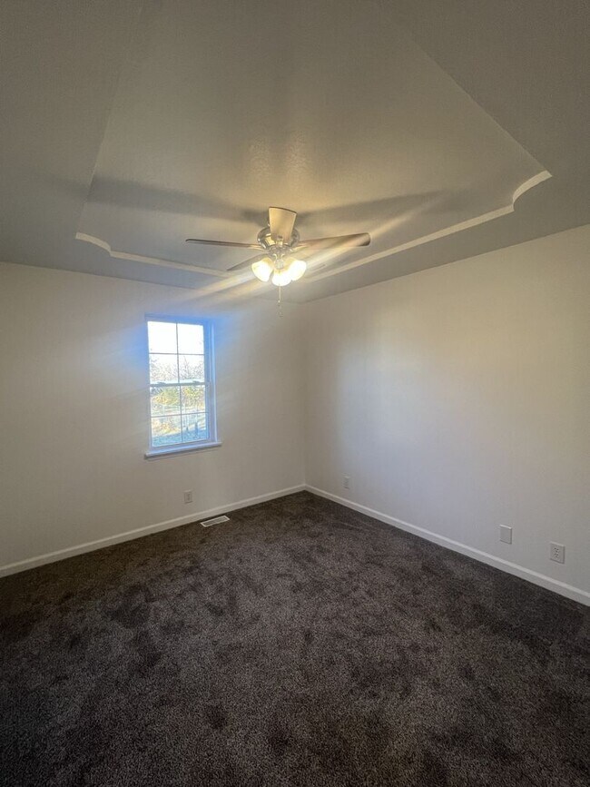 Foto del edificio - Beautiful newly Renovated 3 Bedroom / 2 bathroom house located in Joplin!