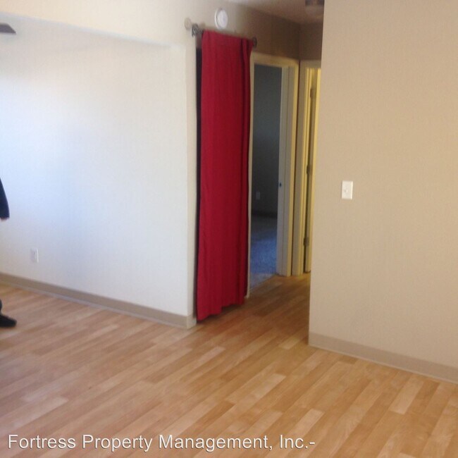 Foto del edificio - 2535 SE Pine St