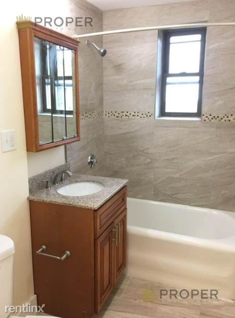 Foto del edificio - 379 Broadway