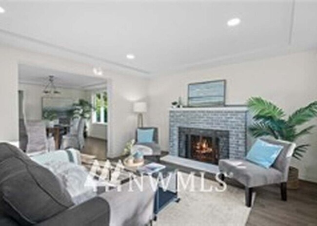 Foto del edificio - 815 96th St S