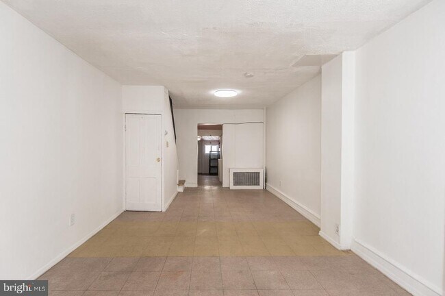 Building Photo - 2031 Wakeling St