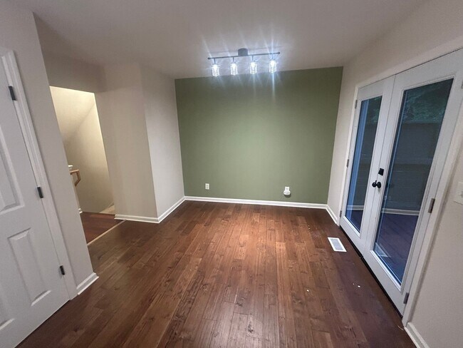 Foto del edificio - 510 Huntington Ridge Dr