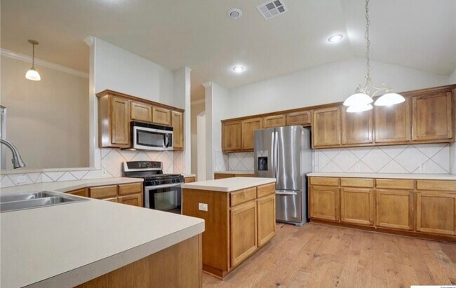 Foto del edificio - 127 Hickory Ln