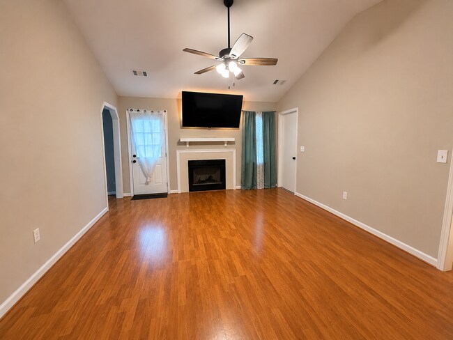 Foto del edificio - 2915 Eagle Pointe Dr