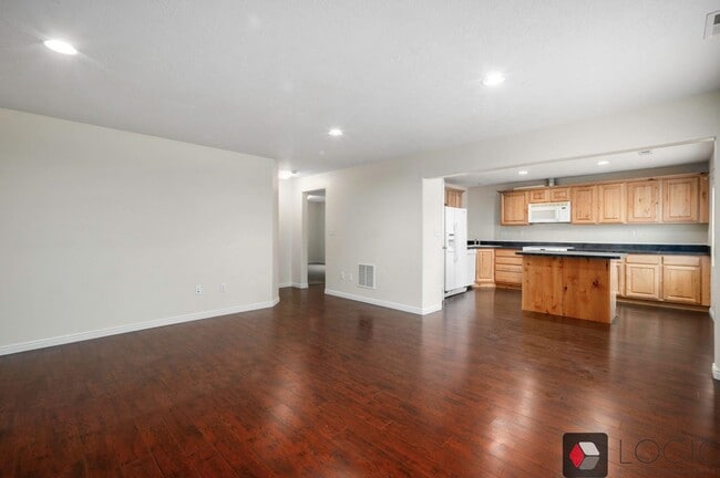 Building Photo - 3864 E Clubhouse Ln