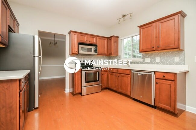Building Photo - 4 Bedroom Pet-Friendly Home in Murfreesbor...