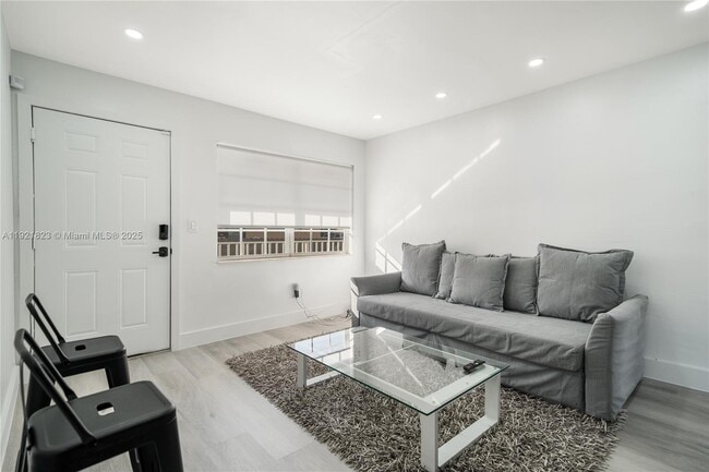 Foto del edificio - 4421 NW 9th St