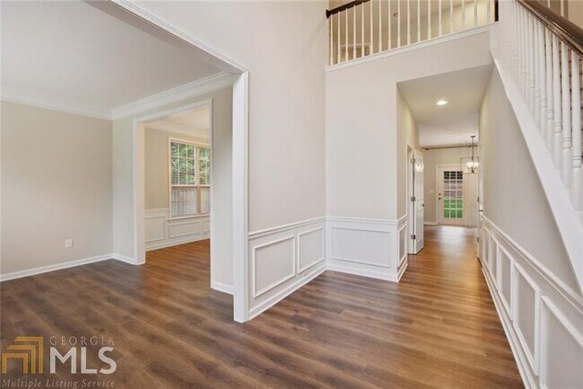 Building Photo - 370 Sable Ct
