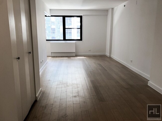 Building Photo - East 39th Street