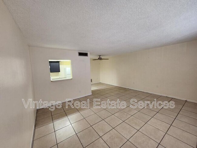 Building Photo - 3301 58th Ave S