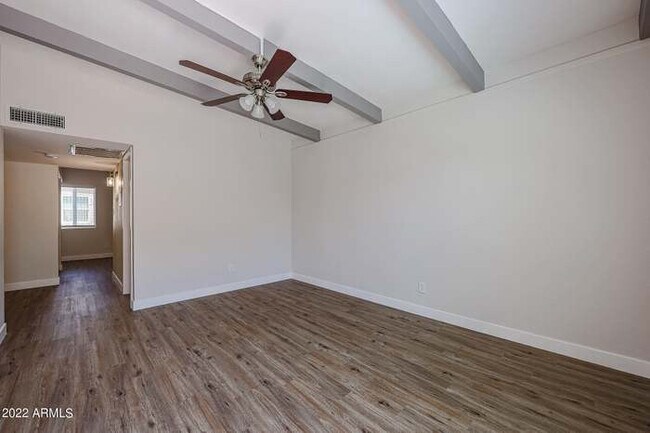 Foto del edificio - 4762 N 14th St