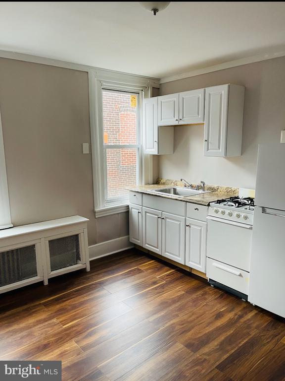 Foto principal - 6633 Torresdale Ave