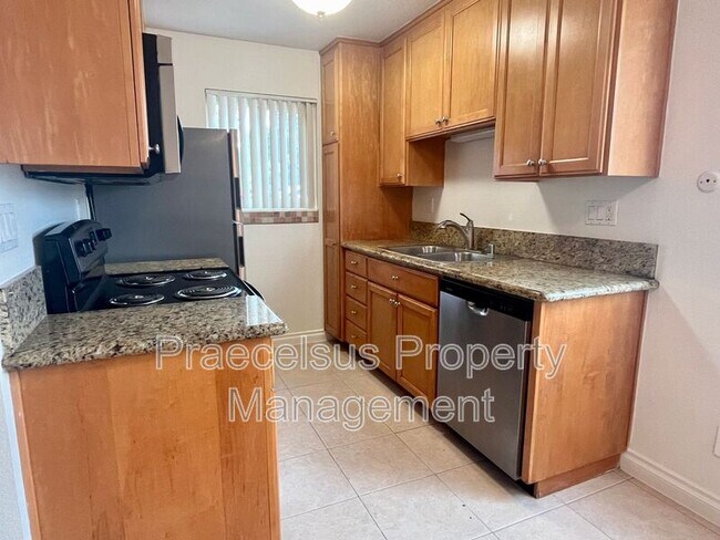 Foto del edificio - 615 9th St