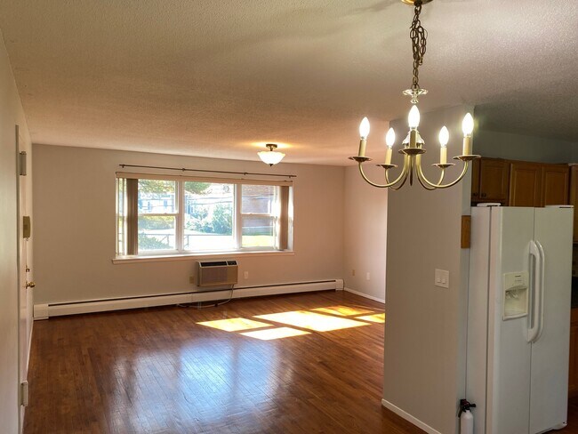 Building Photo - 43 Mountain Laurel Dr