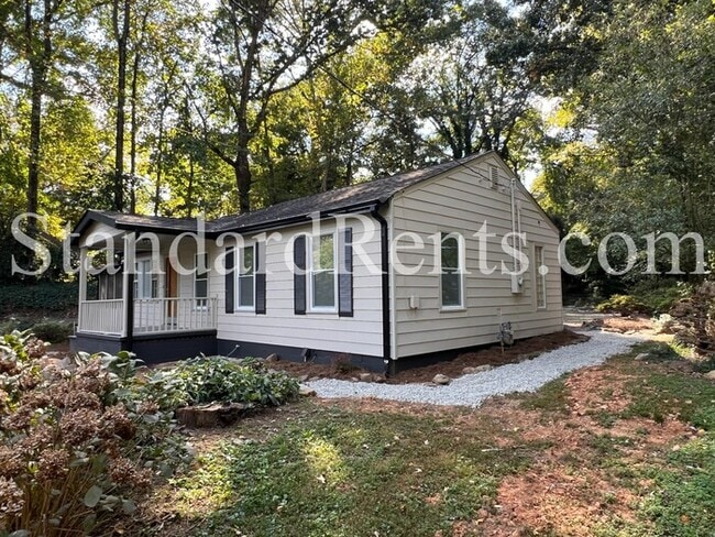Foto del edificio - Updated West Midtown Bungalow