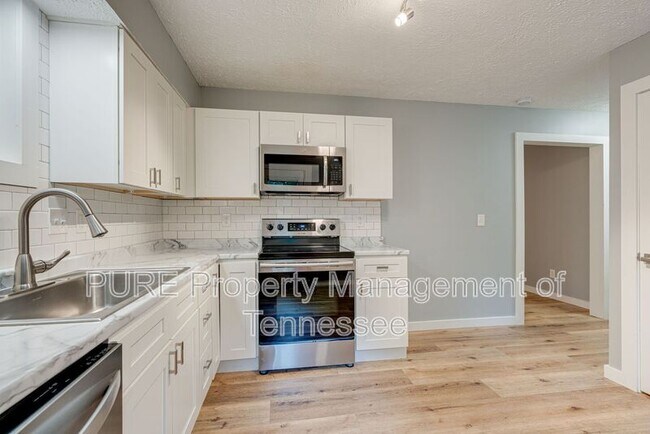 Foto del edificio - 620 Maplewood Ln