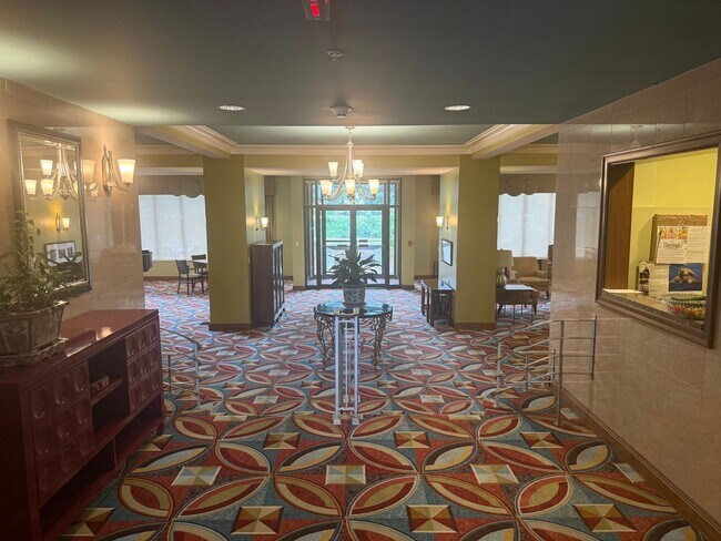 Foto del edificio - 1108 Kanawha Blvd E