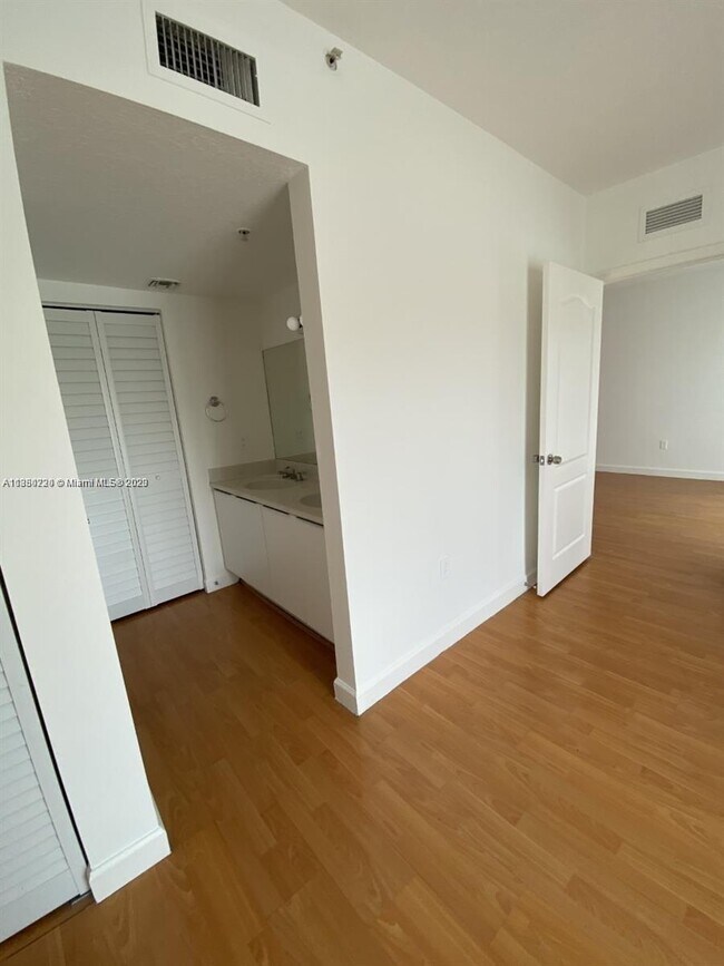 Foto del edificio - 280 SW 20th Rd